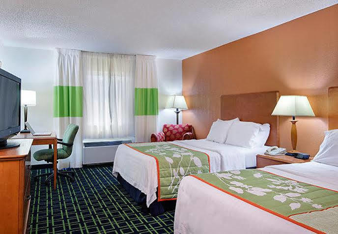 Fairfield Inn And Suites By Marriott Tampa North Temple Terrace Экстерьер фото